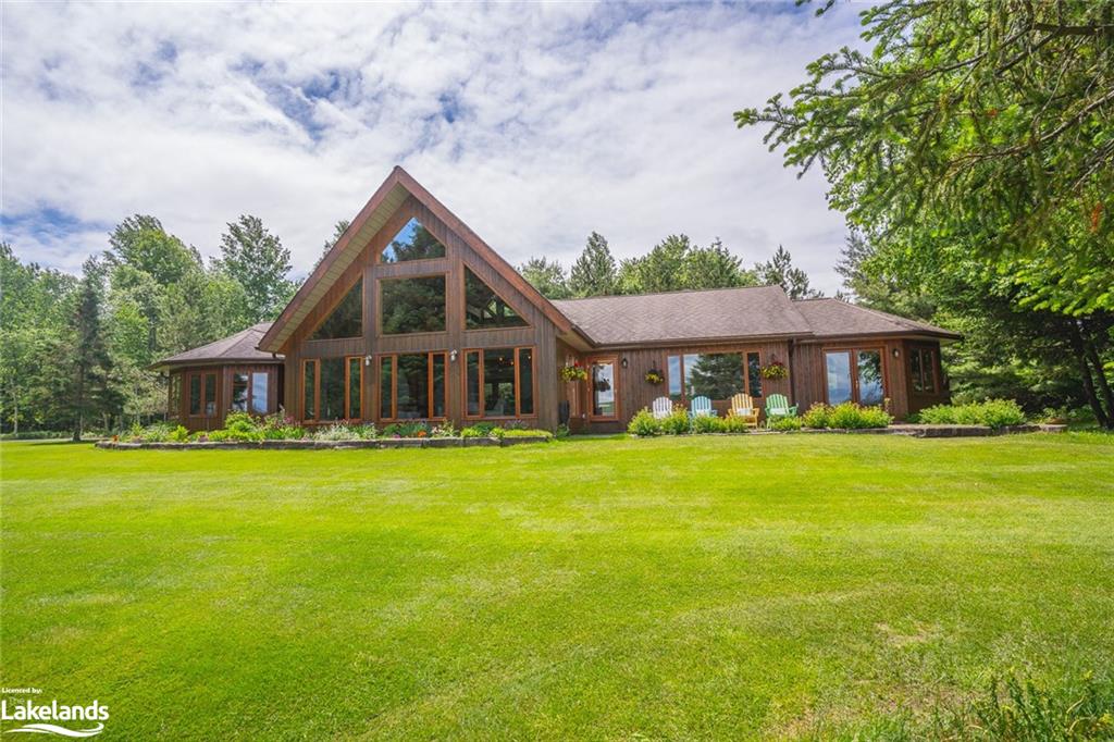 2631 KASHAGAWIGAMOG LAKE Road, Haliburton, Ontario, Canada