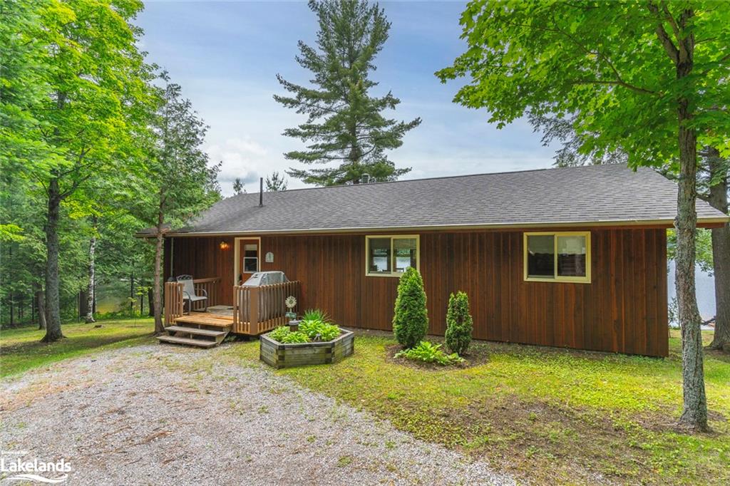 1451 JOURNEY'S END Trail, Gooderham, Ontario, Canada