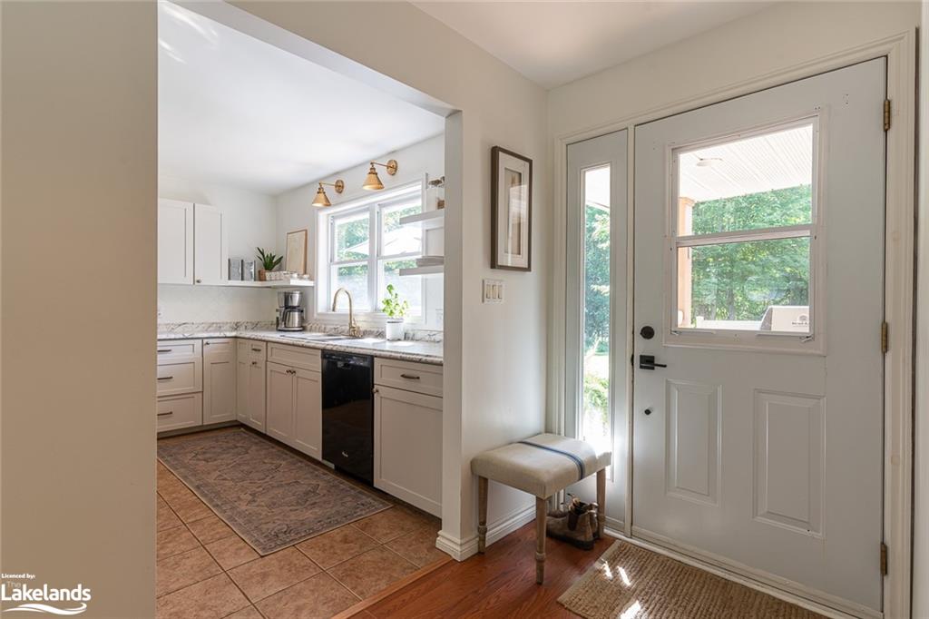 47 FARMCREST Avenue, Haliburton, Ontario, Canada