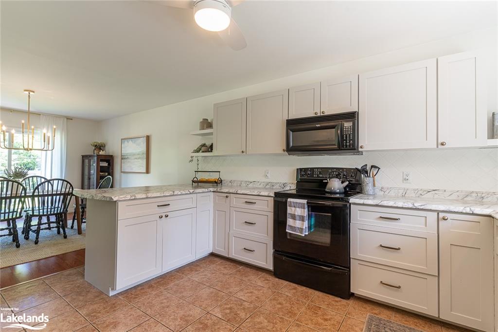47 FARMCREST Avenue, Haliburton, Ontario, Canada