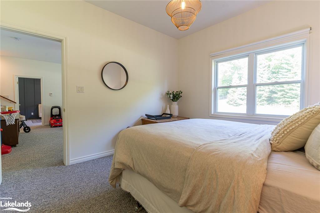 47 FARMCREST Avenue, Haliburton, Ontario, Canada