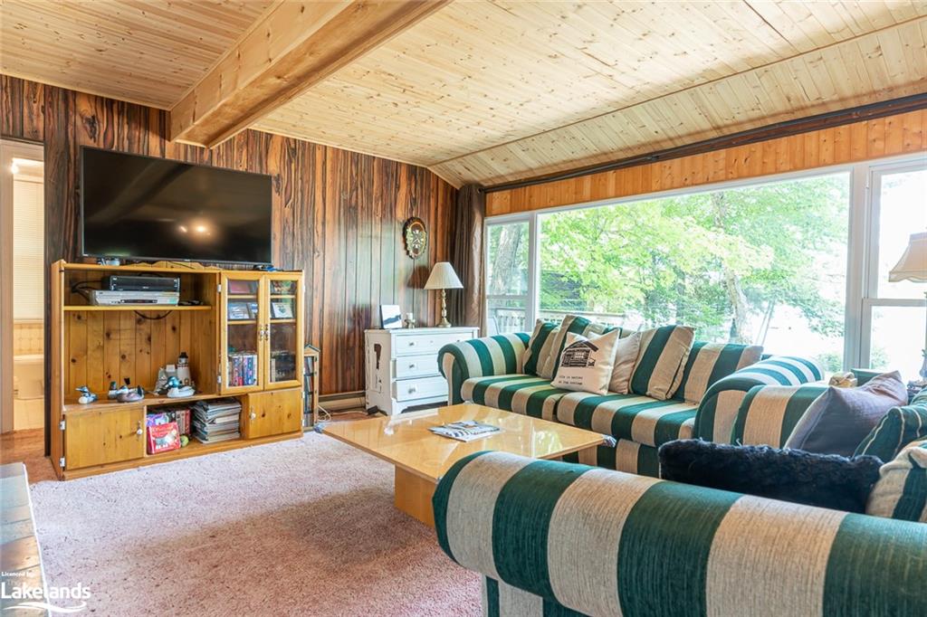 1253 SULLIVAN Drive, Haliburton, Ontario, Canada
