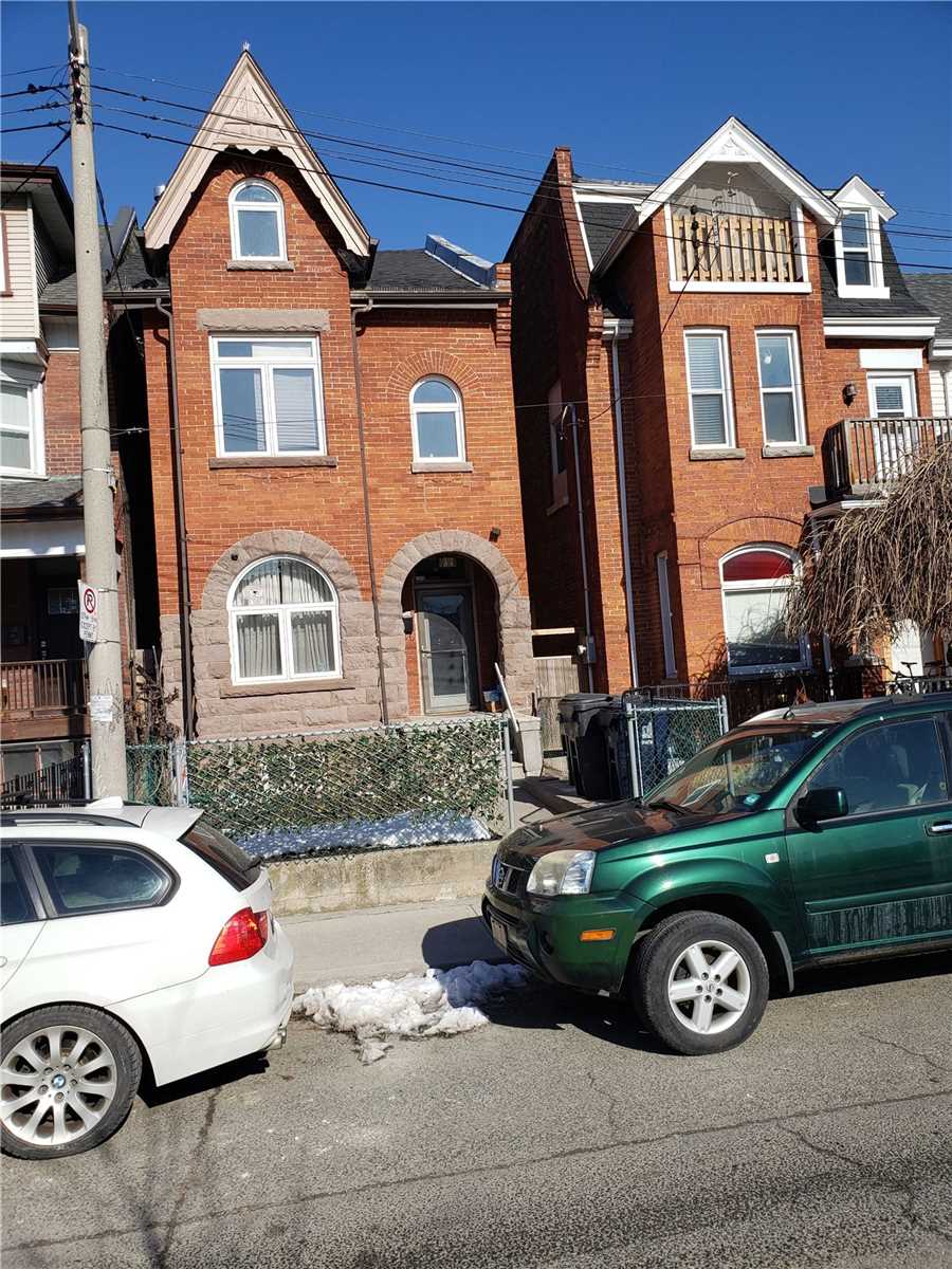 20 Denison Sq, Toronto Ontario, Canada