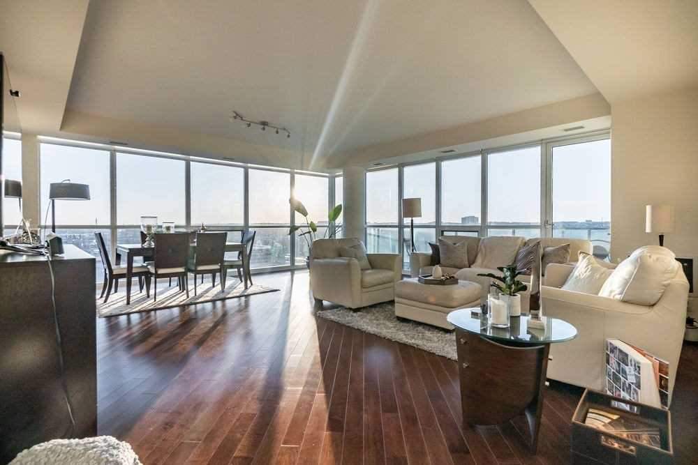 1055 Southdown Rd, Mississauga Ontario, Canada