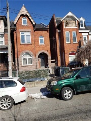 20 Denison Sq, Toronto Ontario, Canada