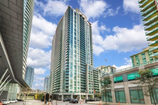 19 Grand Trunk Cres, Toronto Ontario, Canada