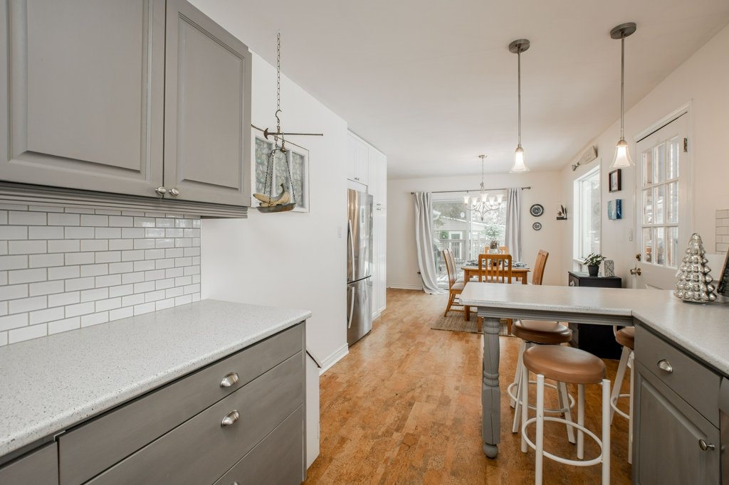 367 RED CEDAR POINT Road, Stone Mills Ontario, Canada