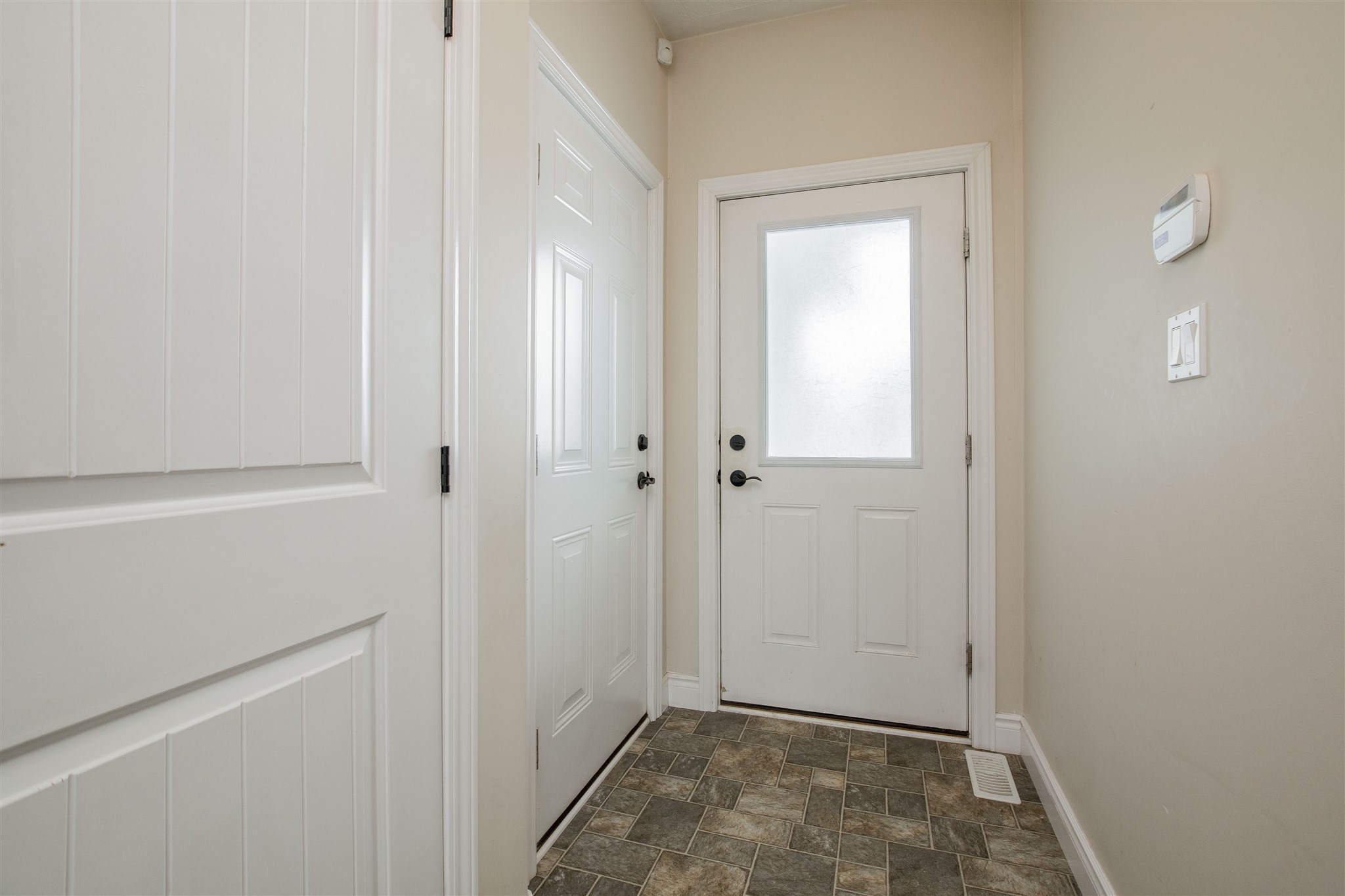 214 MacDougall Drive, Amherstview Ontario, Canada