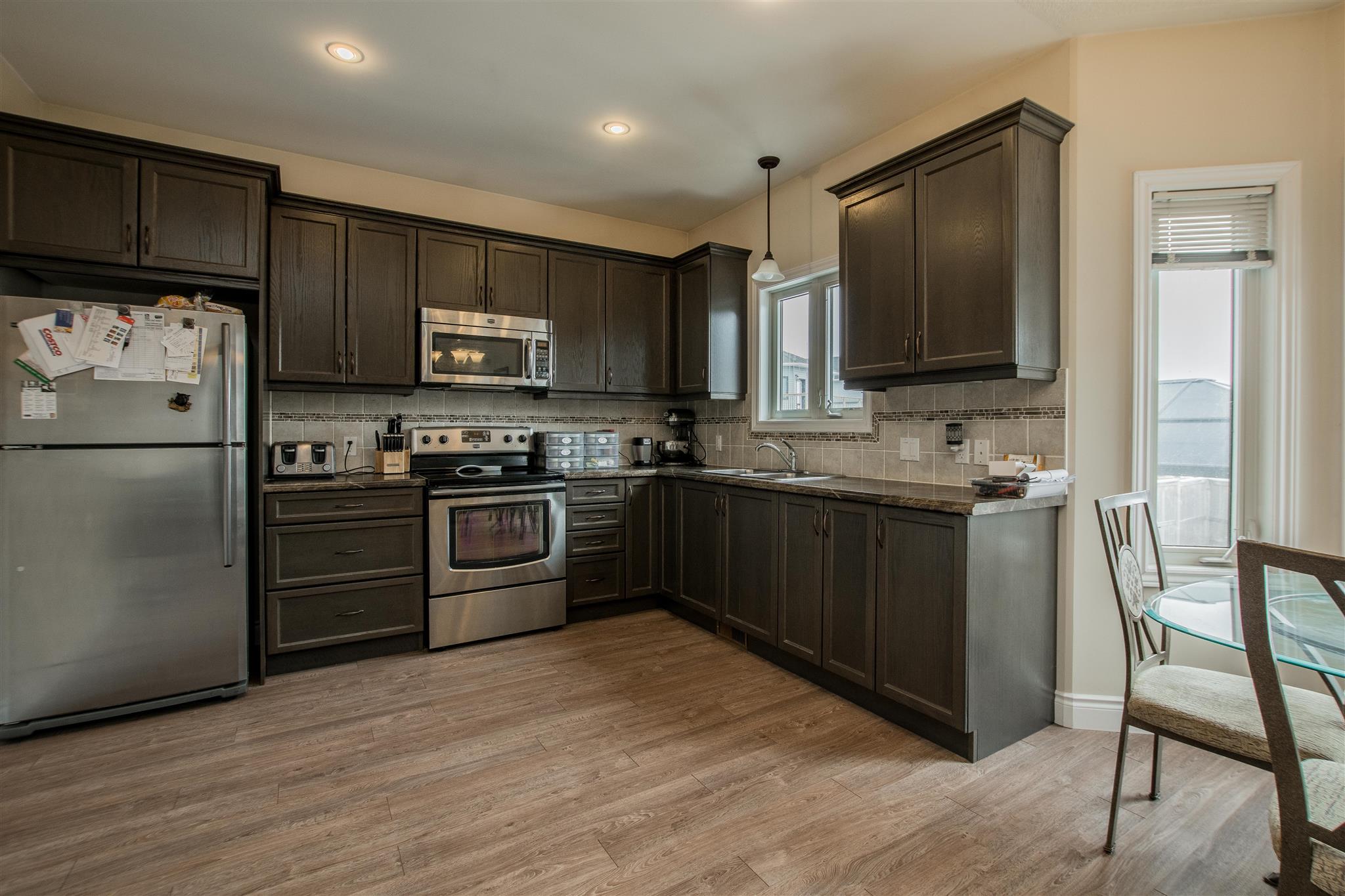 214 MacDougall Drive, Amherstview Ontario, Canada