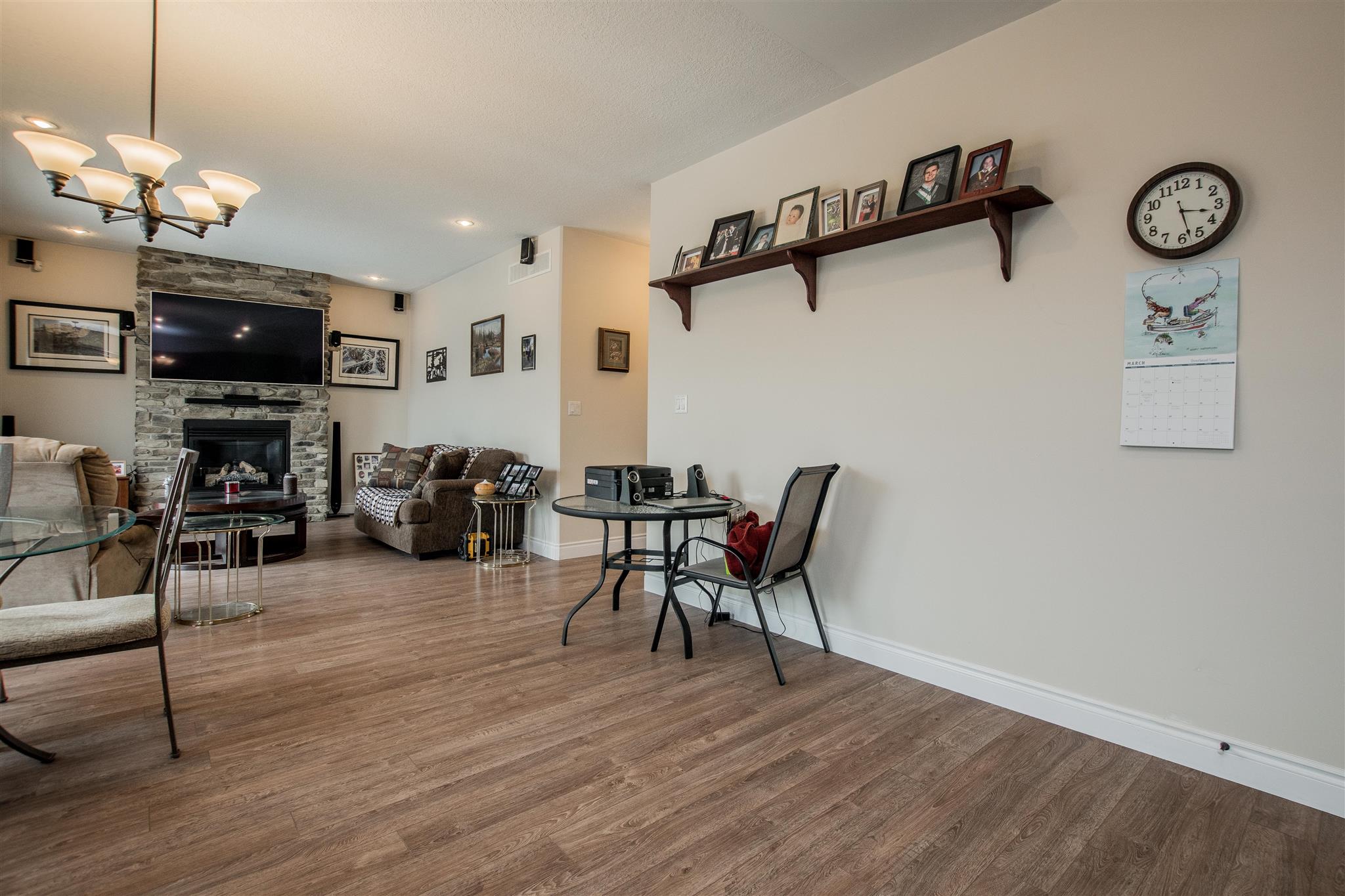 214 MacDougall Drive, Amherstview Ontario, Canada