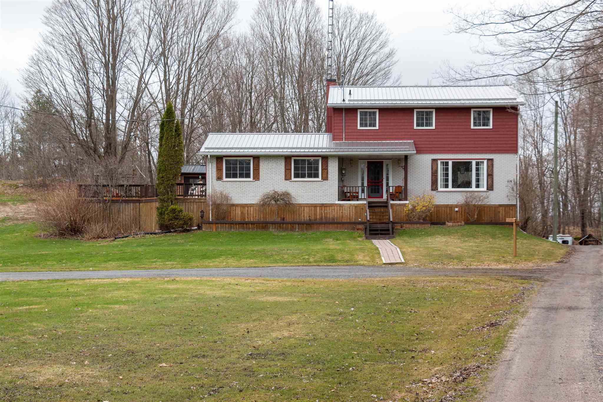 1086 Moon Road, Godfrey Ontario, Canada