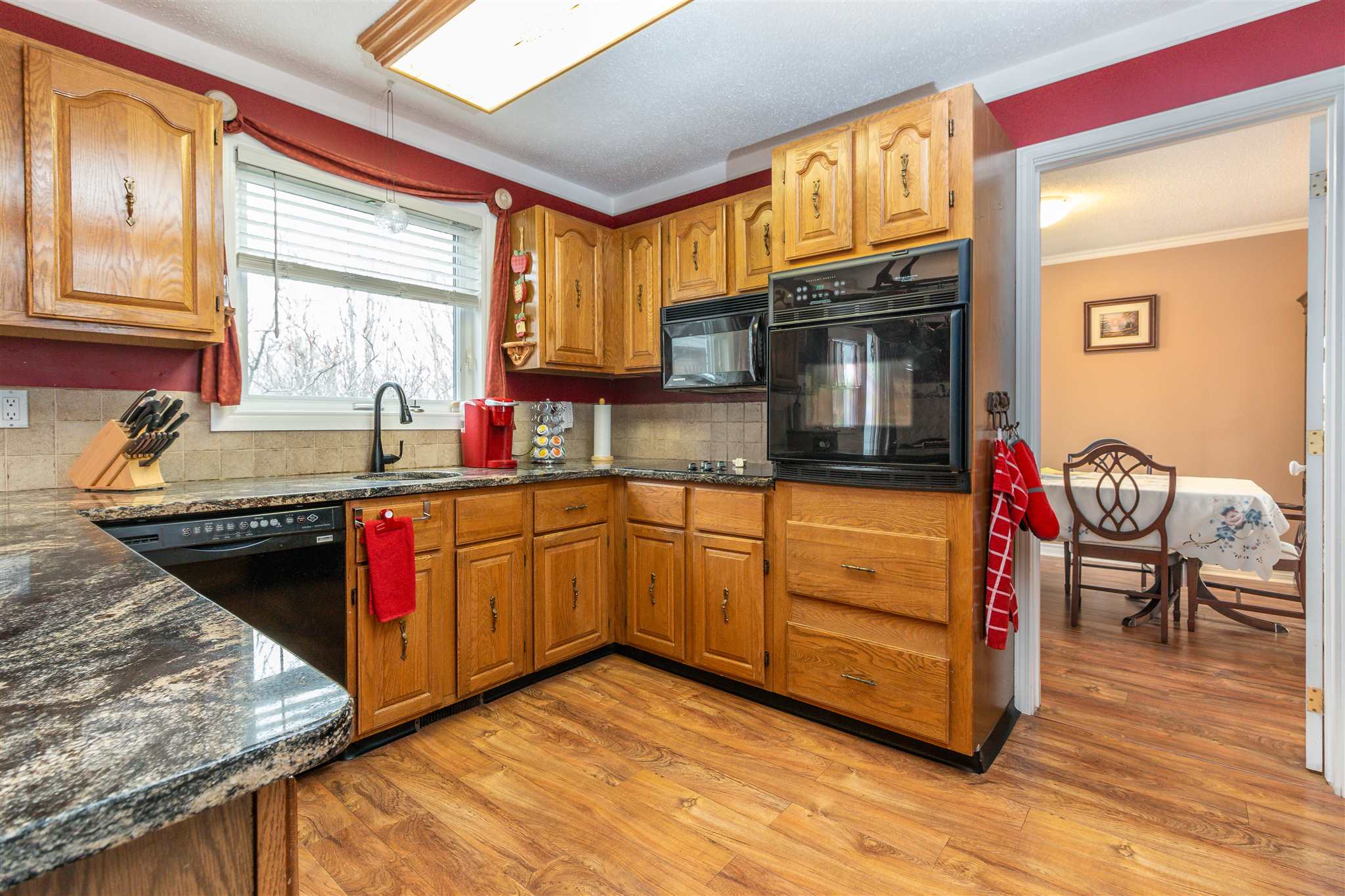 1086 Moon Road, Godfrey Ontario, Canada
