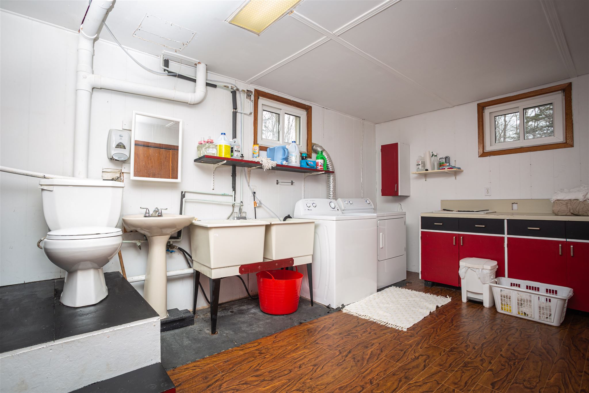 5677 Bedford Road, Sydenham Ontario, Canada