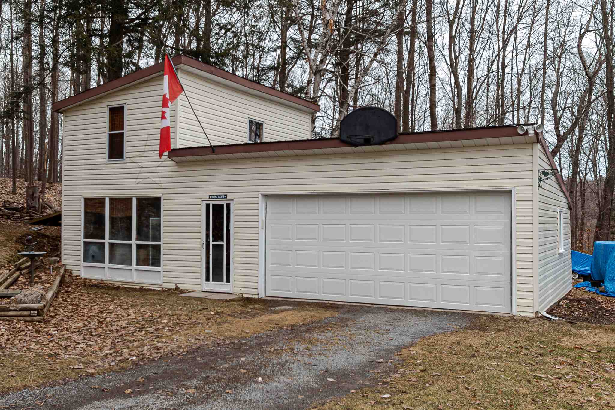 5677 Bedford Road, Sydenham Ontario, Canada