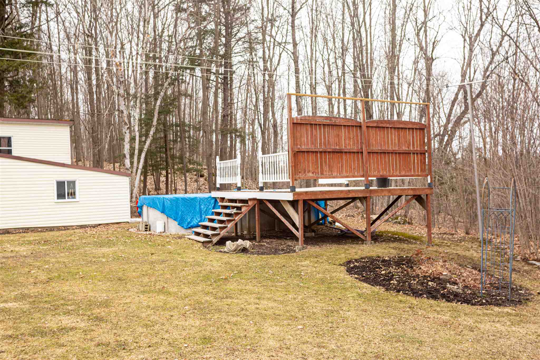 5677 Bedford Road, Sydenham Ontario, Canada