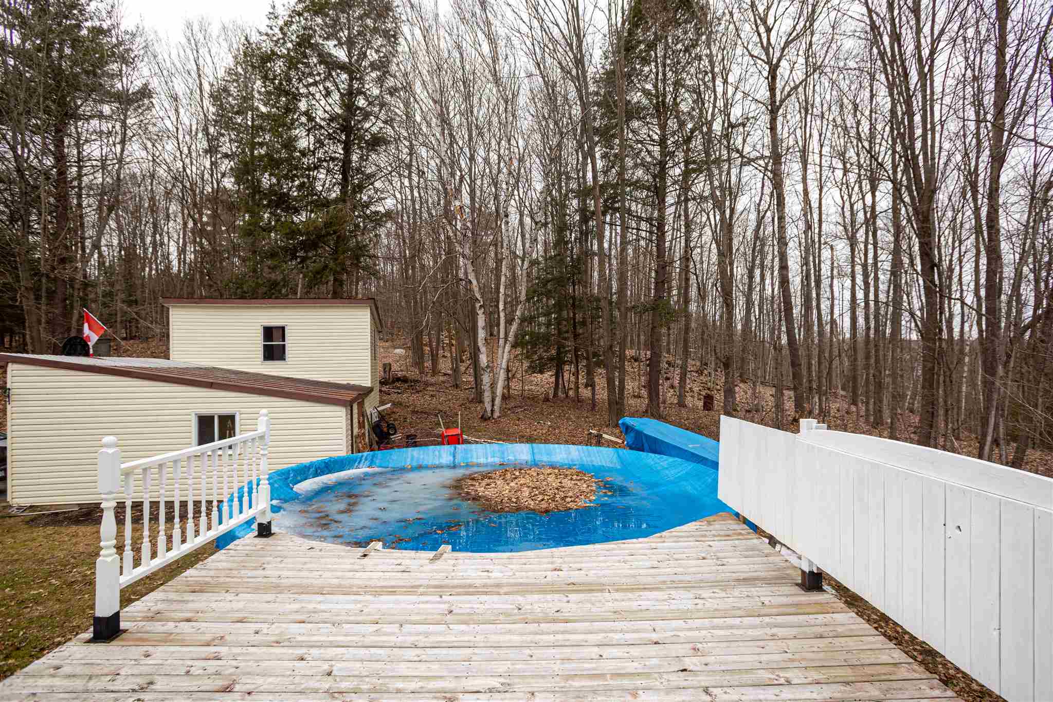 5677 Bedford Road, Sydenham Ontario, Canada