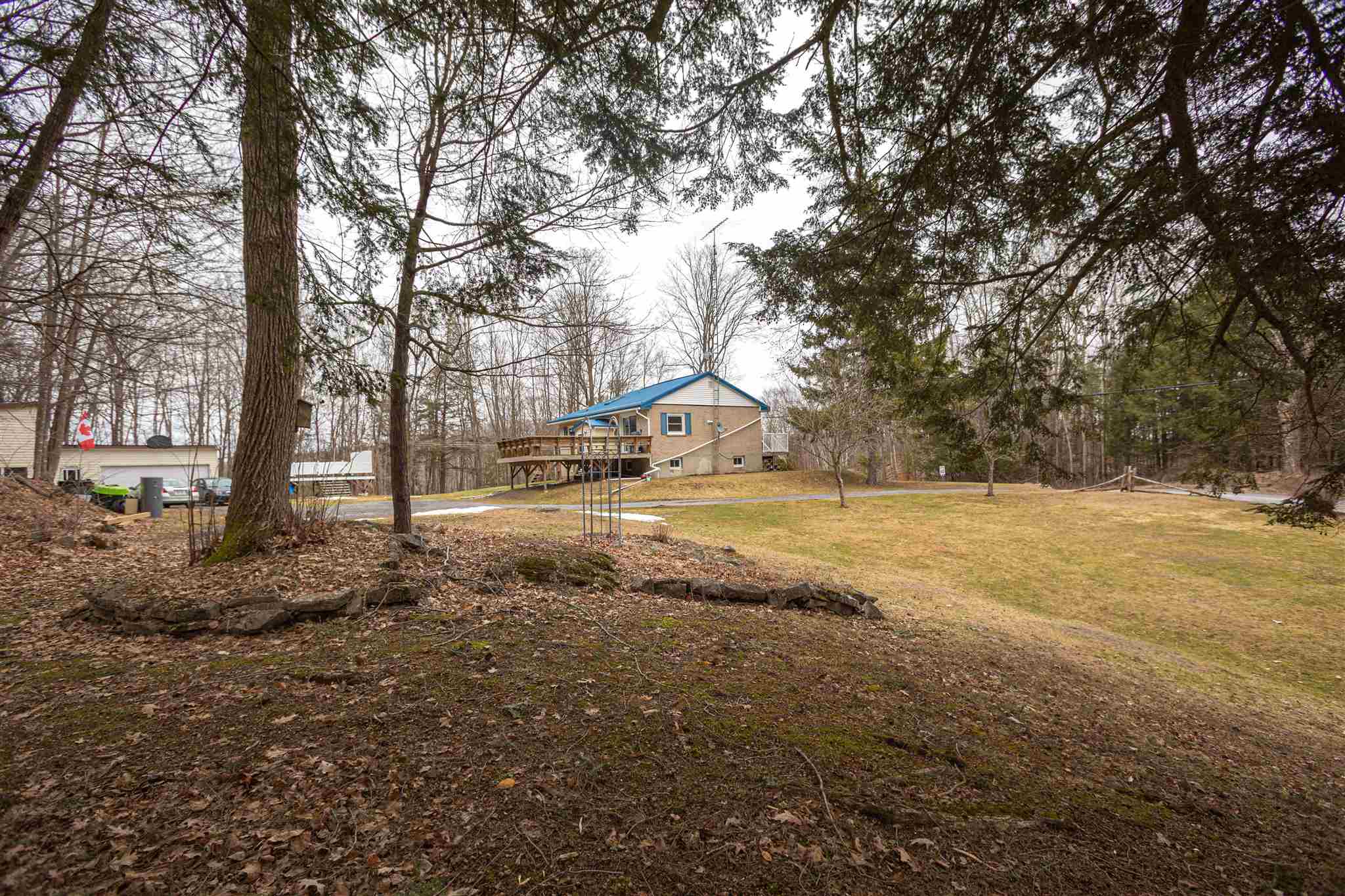5677 Bedford Road, Sydenham Ontario, Canada