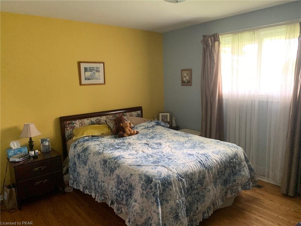 698 YOUNG Street, Ennismore, Ontario, Canada