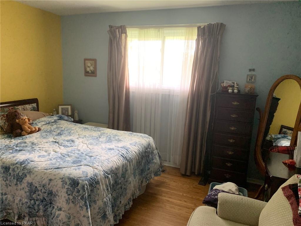 698 YOUNG Street, Ennismore, Ontario, Canada