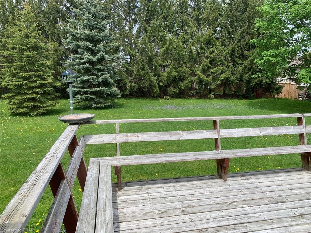 698 YOUNG Street, Ennismore, Ontario, Canada
