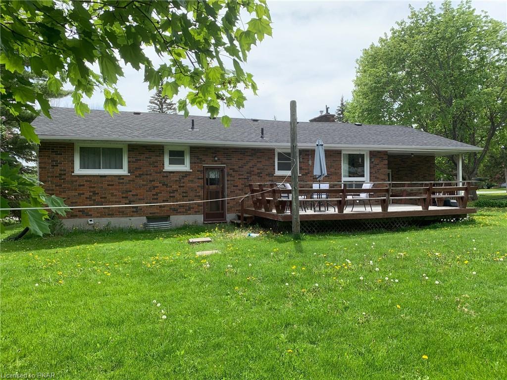 698 YOUNG Street, Ennismore, Ontario, Canada
