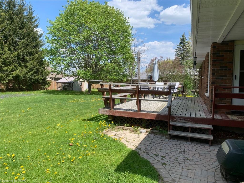 698 YOUNG Street, Ennismore, Ontario, Canada