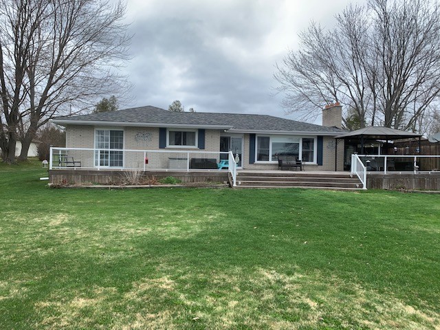 1131 Connaught Drive, Ennismore, Ontario, Canada