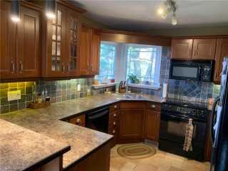 59 Lakeshore Boulevard, Ennismore Ontario