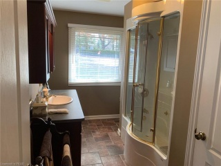 59 Lakeshore Boulevard, Ennismore Ontario