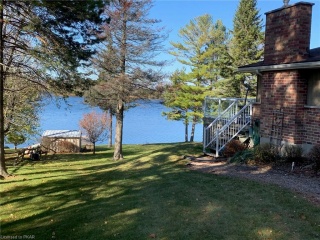 59 Lakeshore Boulevard, Ennismore Ontario