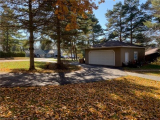59 Lakeshore Boulevard, Ennismore Ontario