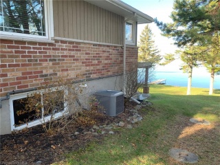 59 Lakeshore Boulevard, Ennismore Ontario