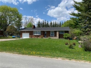 698 Young Street, Ennismore Ontario