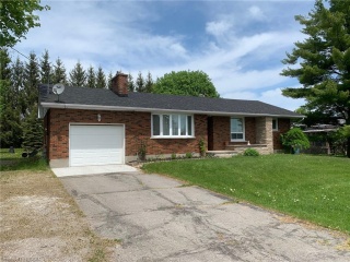 698 Young Street, Ennismore Ontario