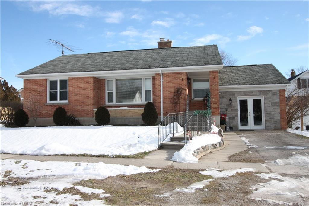 24 JOHN Street N, Zurich Ontario, Canada
