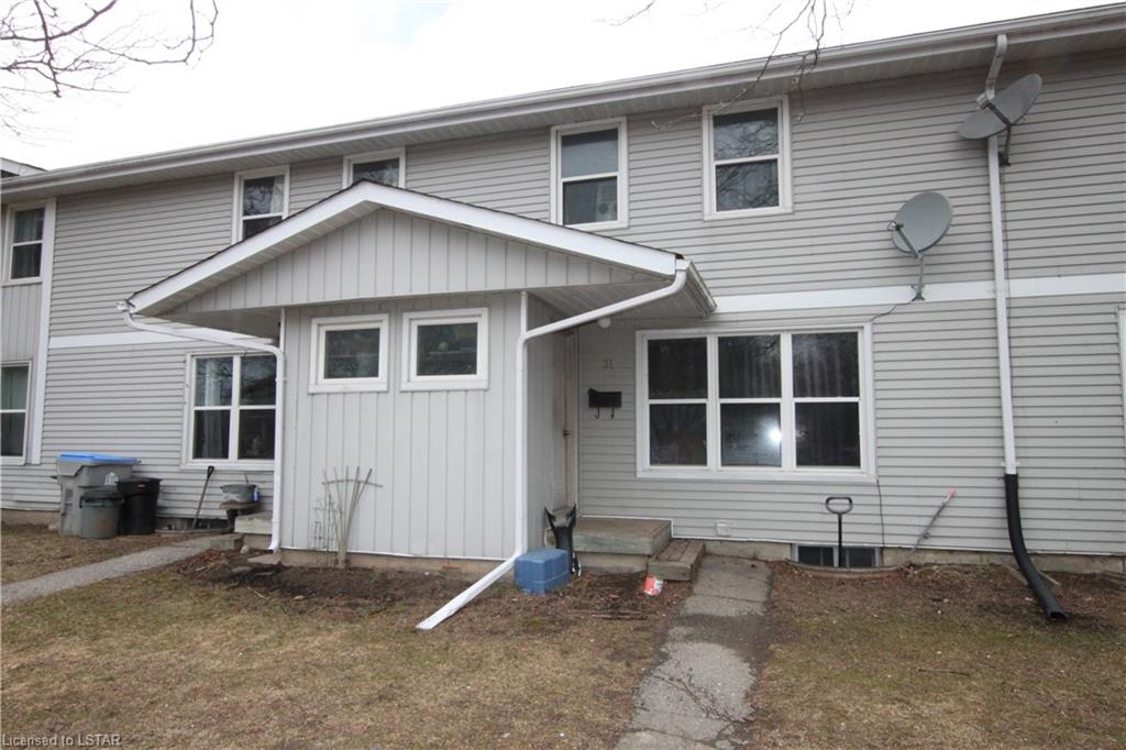 32 ST. CHARLES Street, Vanastra Ontario, Canada