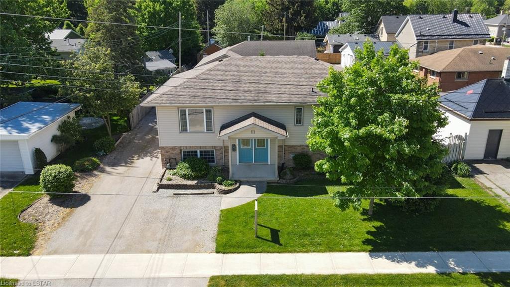 11 HILL Street, Exeter Ontario, Canada