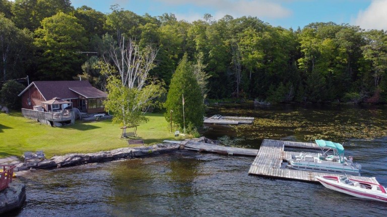 225 Spence Road, North Kawartha, Ontario, Canada photo 3