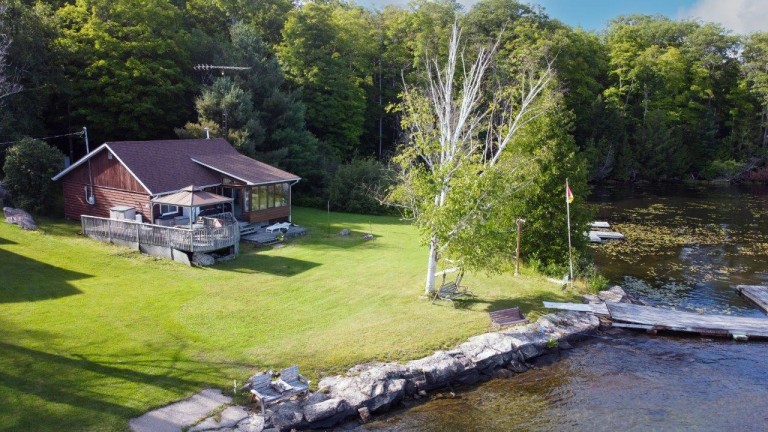 225 Spence Road, North Kawartha, Ontario, Canada photo 2