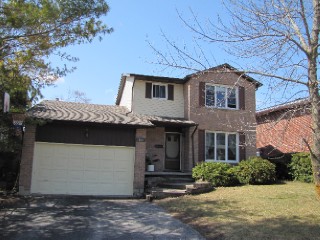 863 Old Colony Rd, Kingston Ontario, Canada