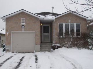 683 Roosevelt Dr, Kingston Ontario, Canada