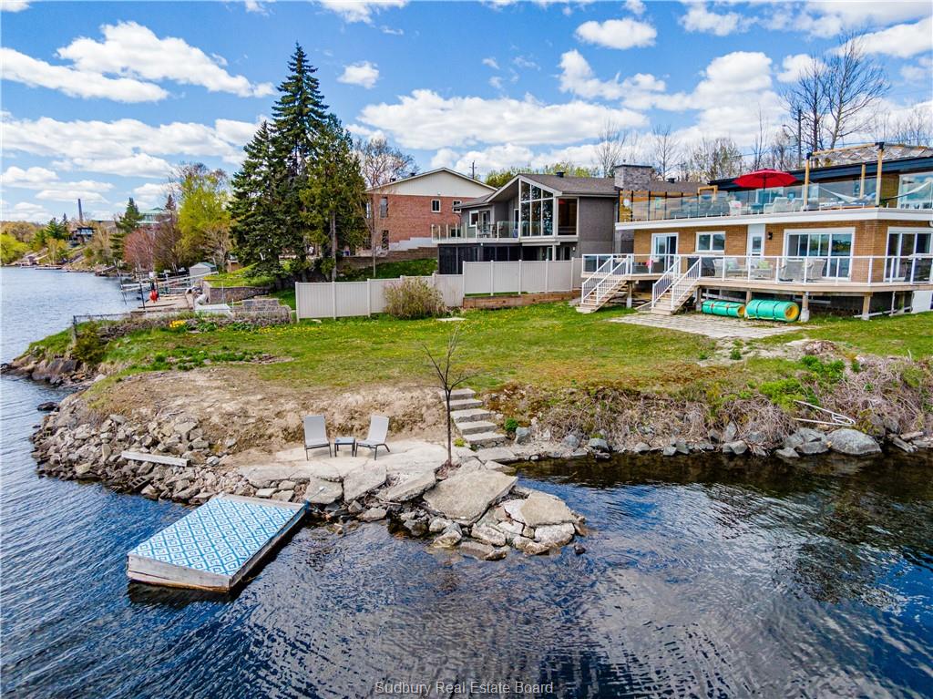 571 Bayview Lane, Sudbury, Ontario, Canada