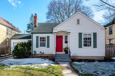 559 Gilmour Street, Peterborough Ontario, Canada