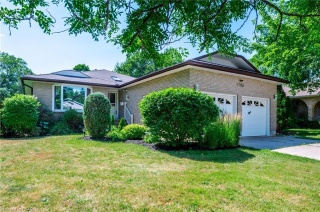 1703 PINEHILL Drive, Peterborough Ontario, Canada