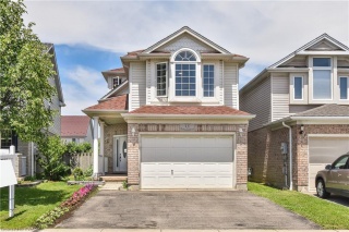 15 HAMER Crescent, Cambridge Ontario, Canada