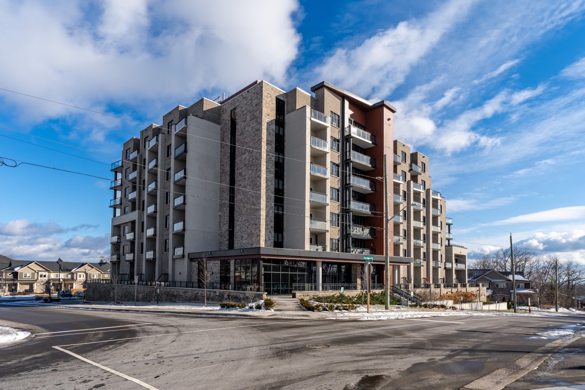 503-30 Hamilton Street South, Waterdown Ontario, Canada