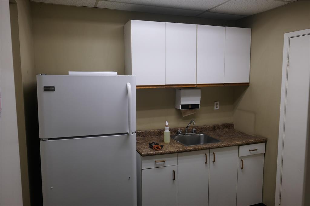 1390 LOUGAR Avenue Unit# E & F, Sarnia, Ontario, Canada