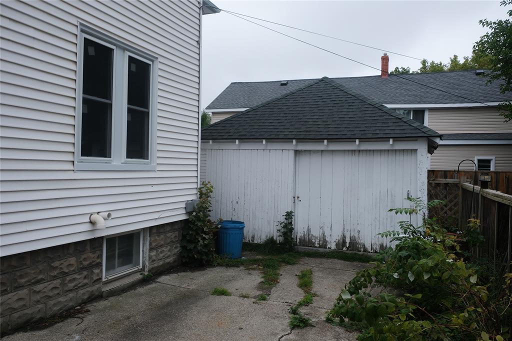 320 DAVIS Street, Sarnia, Ontario, Canada
