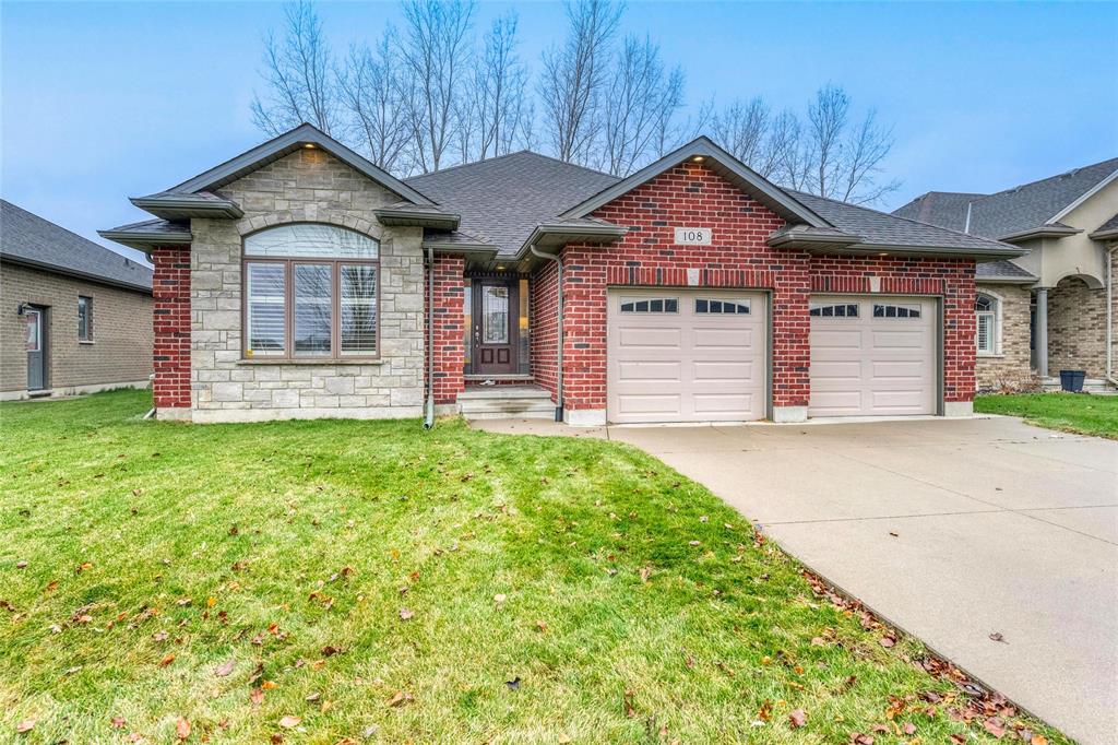 108 Lizucha Drive, Sarnia Ontario, Canada