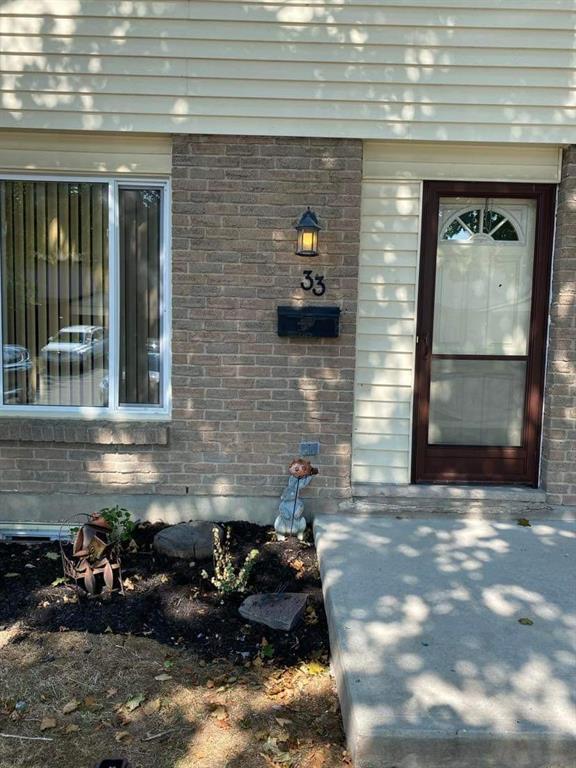 215 Trudeau Drive Unit# 33, Sarnia Ontario, Canada